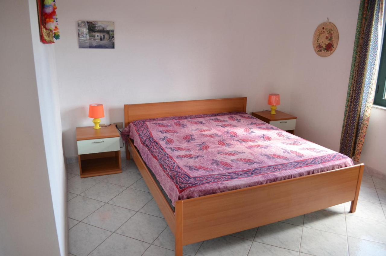 Iss Travel, La Padula - Apartments With Private Veranda And Parking San Teodoro  Exterior photo